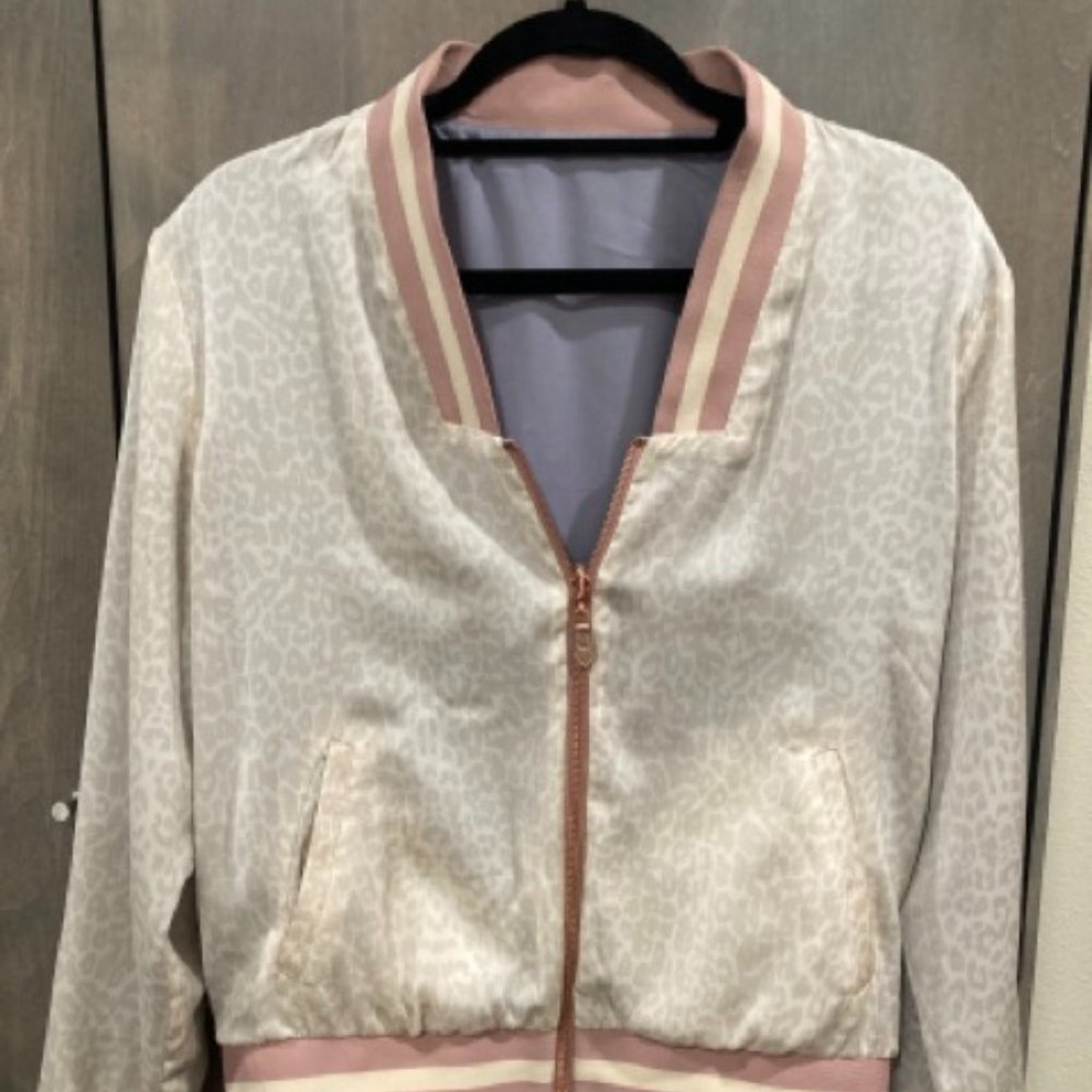 Stella & Dot Reversible Bomber in Blush/Animal Print Sz M